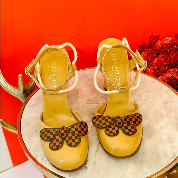 Louis Vuitton Beige Checkered Women's Shoes - Picture 8 of 13